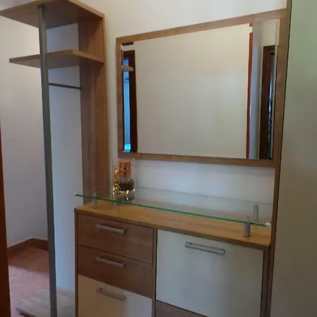16 Apartment